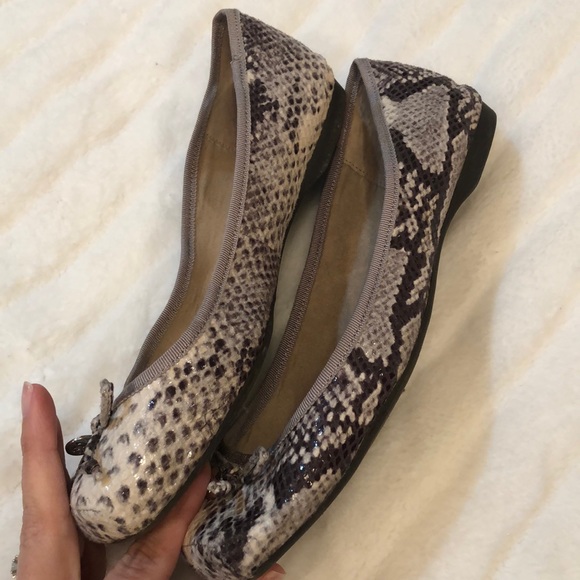 💗Snakeskin flats by Jessica Simpson💗 - Picture 3 of 6